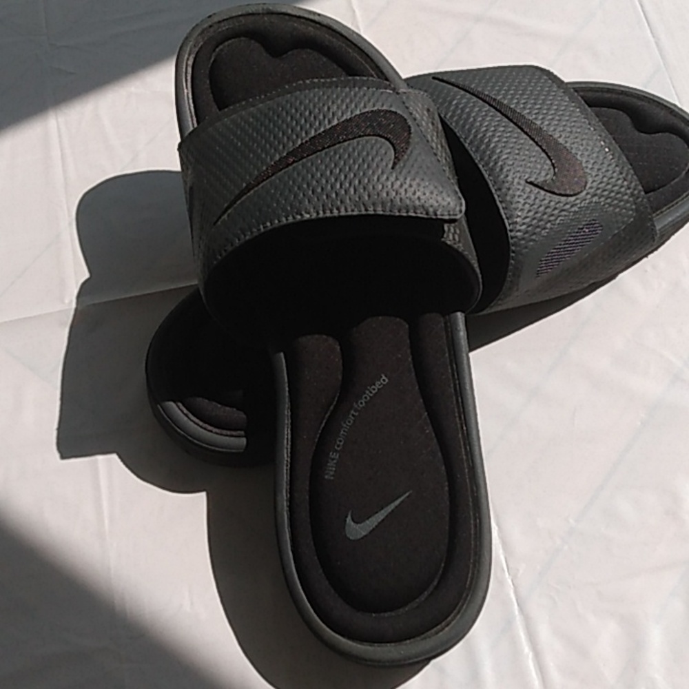 Nike Men's Slides Size 10